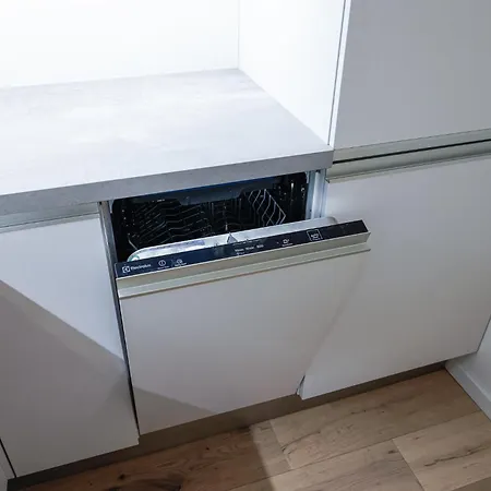 Апартаменты Luxurious Centre Flat Near Freedom Square