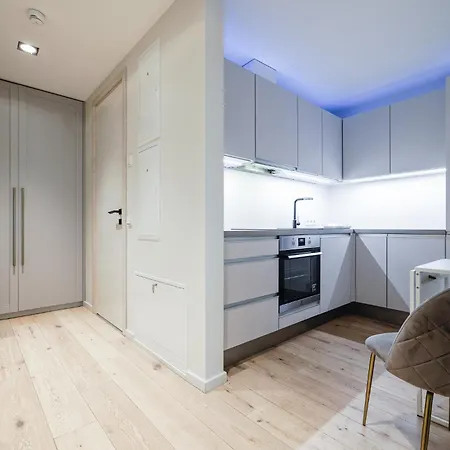 Апартаменты Luxurious Centre Flat Near Freedom Square