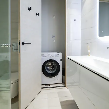 Luxurious Centre Flat Near Freedom Square Апартаменты Таллин